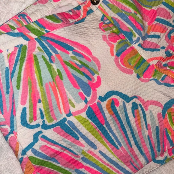 Colorful Seashell Patterned Shorts - Picture 4 of 4